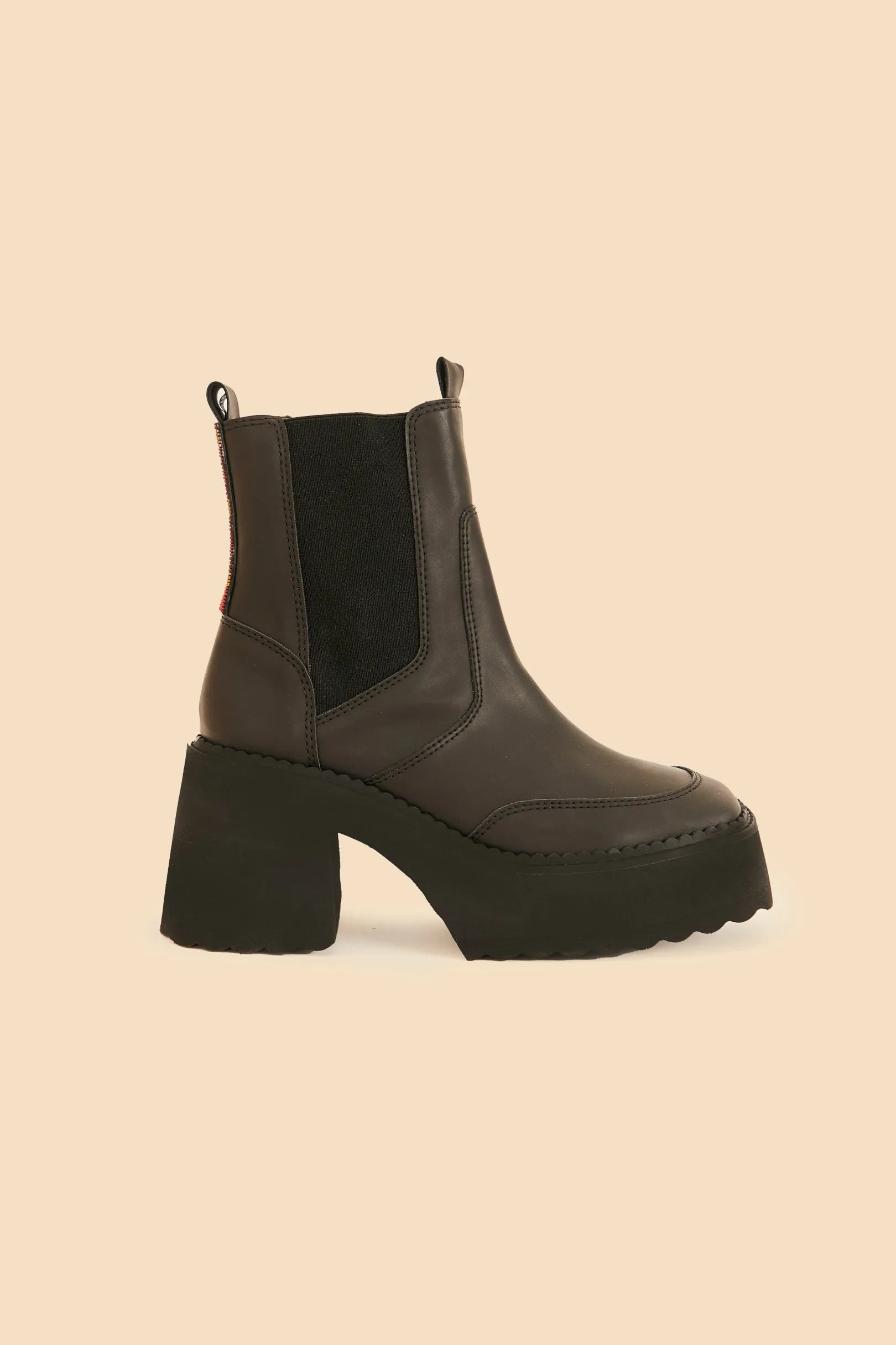 FARM Rio BLACK BLOCK HEEL CHELSEA BOOT Cheap