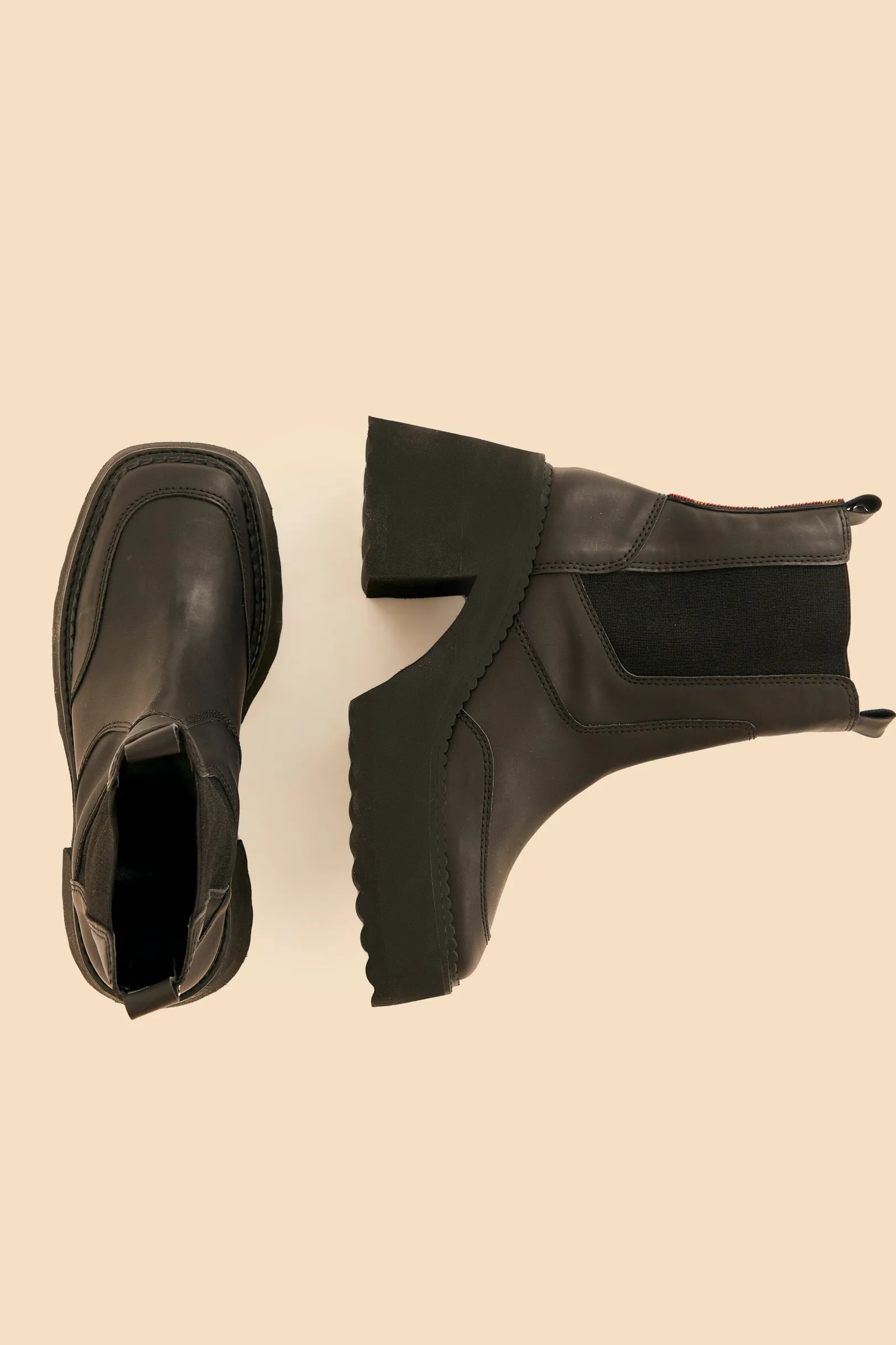 FARM Rio BLACK BLOCK HEEL CHELSEA BOOT Cheap