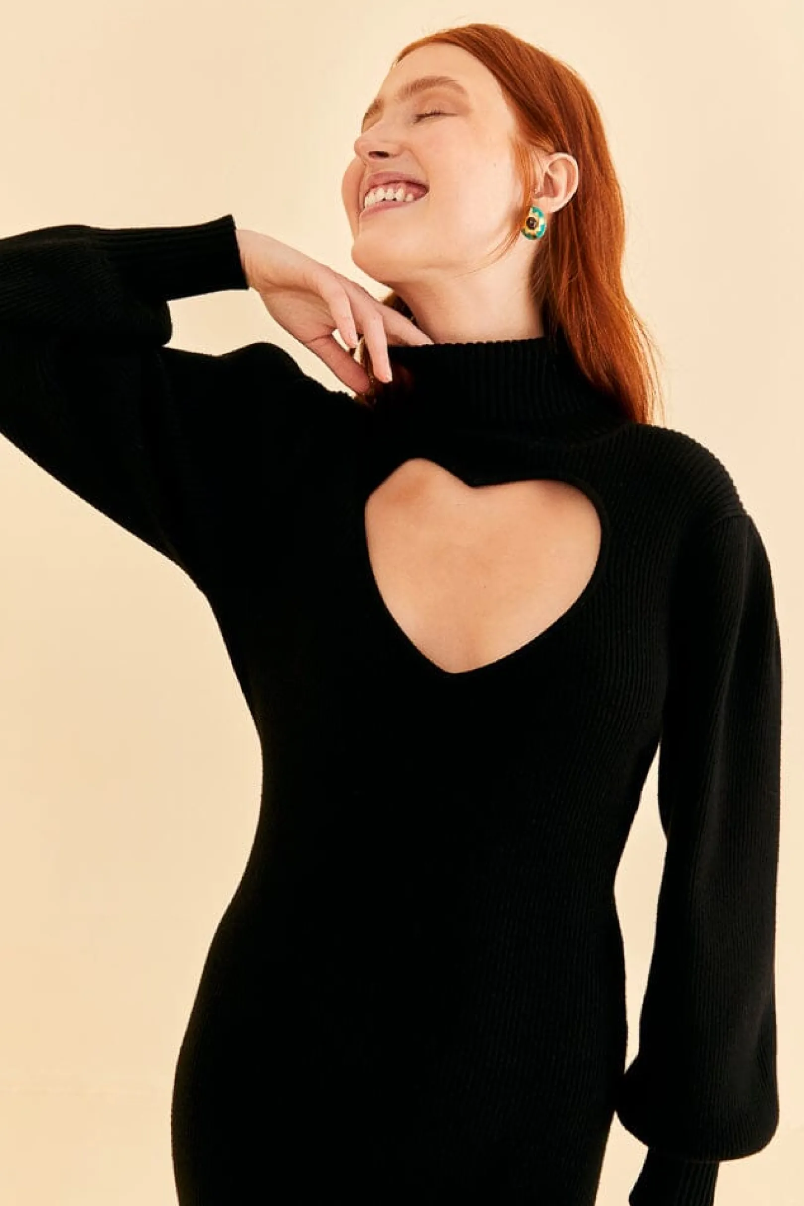 FARM Rio BLACK HEART NECKLINE KNIT DRESS Fashion