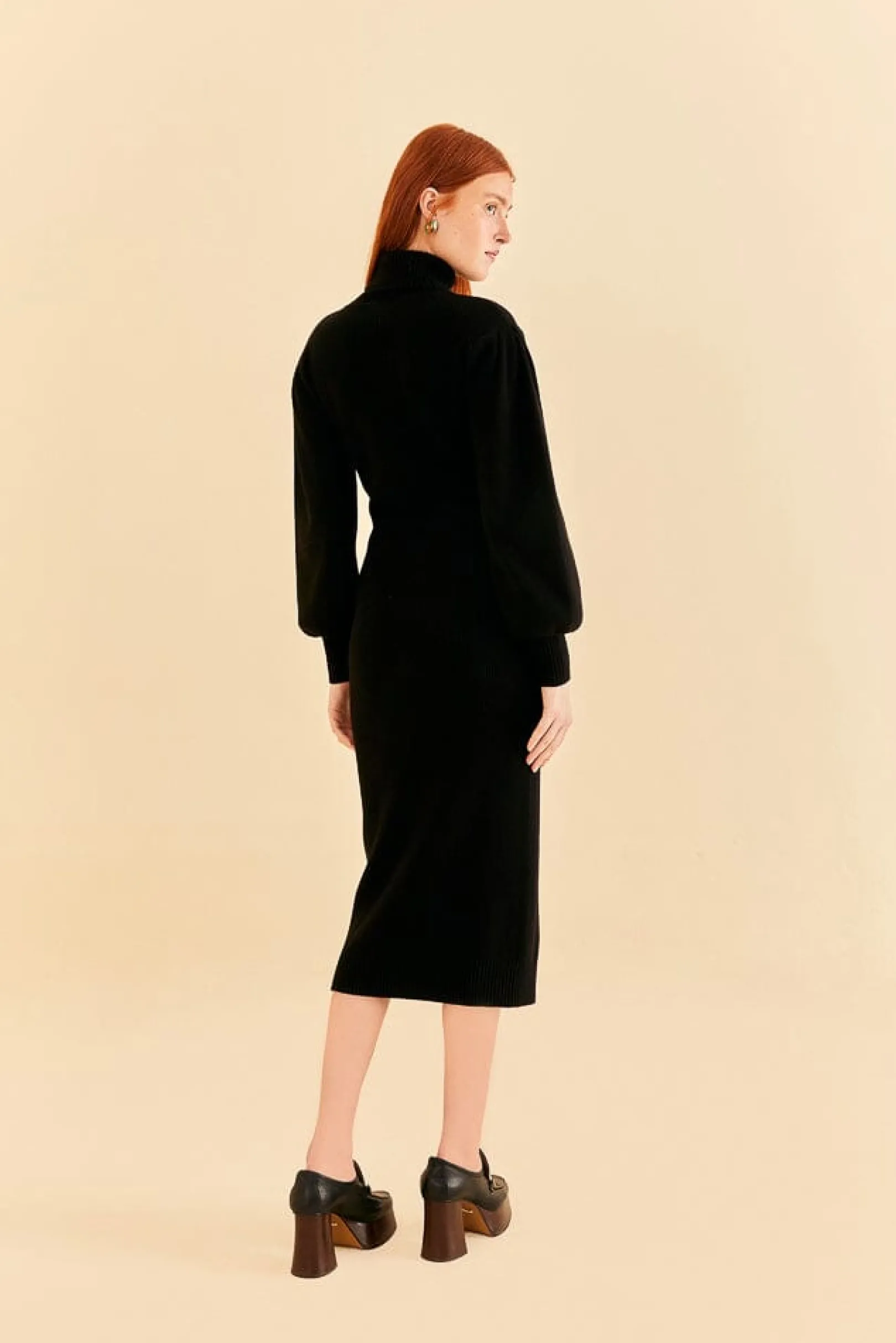 FARM Rio BLACK HEART NECKLINE KNIT DRESS Fashion