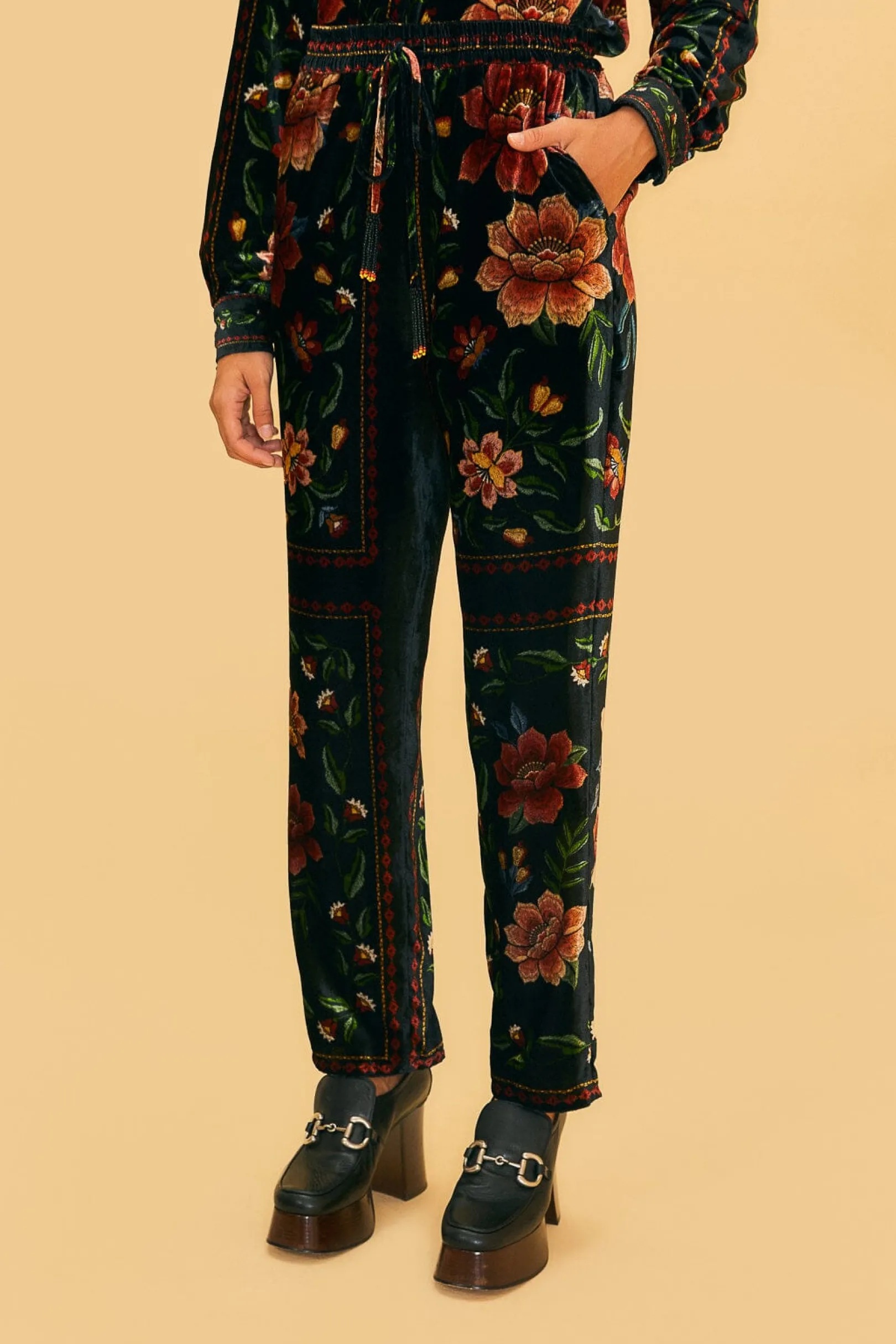 FARM Rio BLACK MACAWS GARDEN PANTS Sale