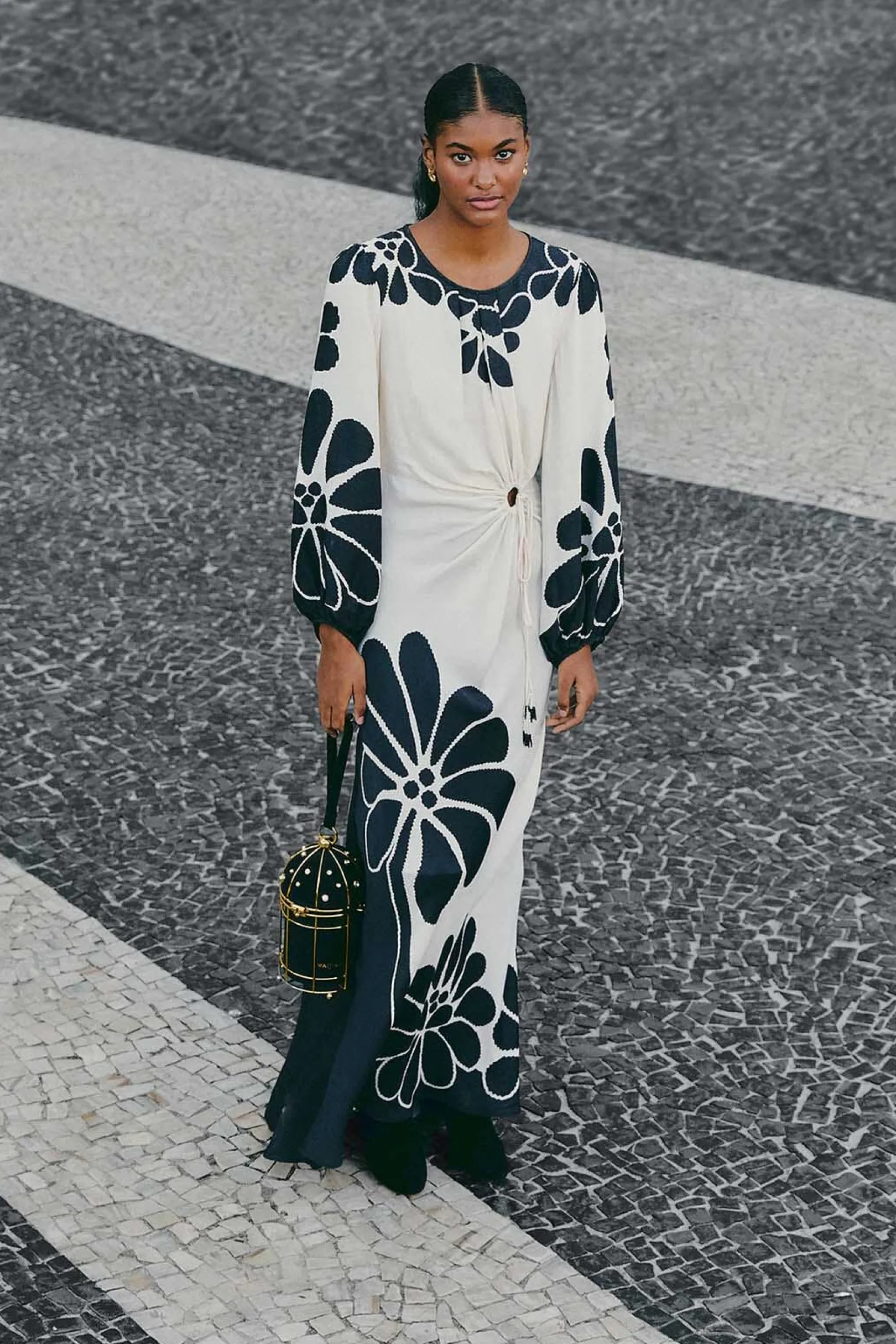 FARM Rio BLACK PALERMO CUT OUT LENZING™ ECOVERO™ VISCOSE MAXI DRESS Shop