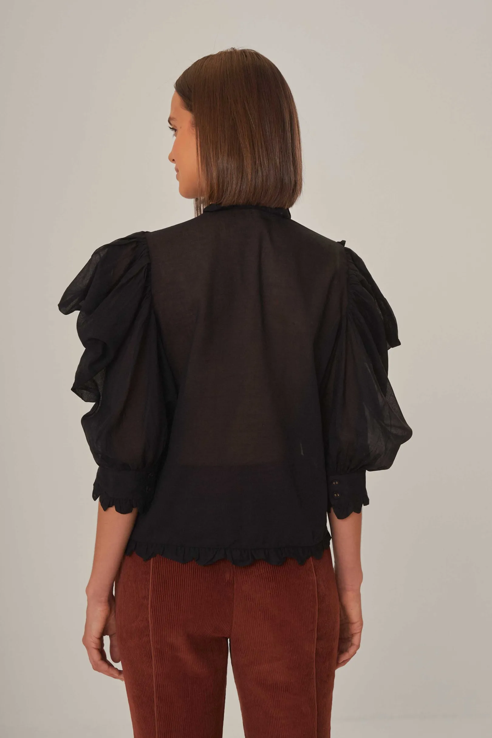 FARM Rio BLACK SHORT SLEEVE PLEATED BLOUSE Discount