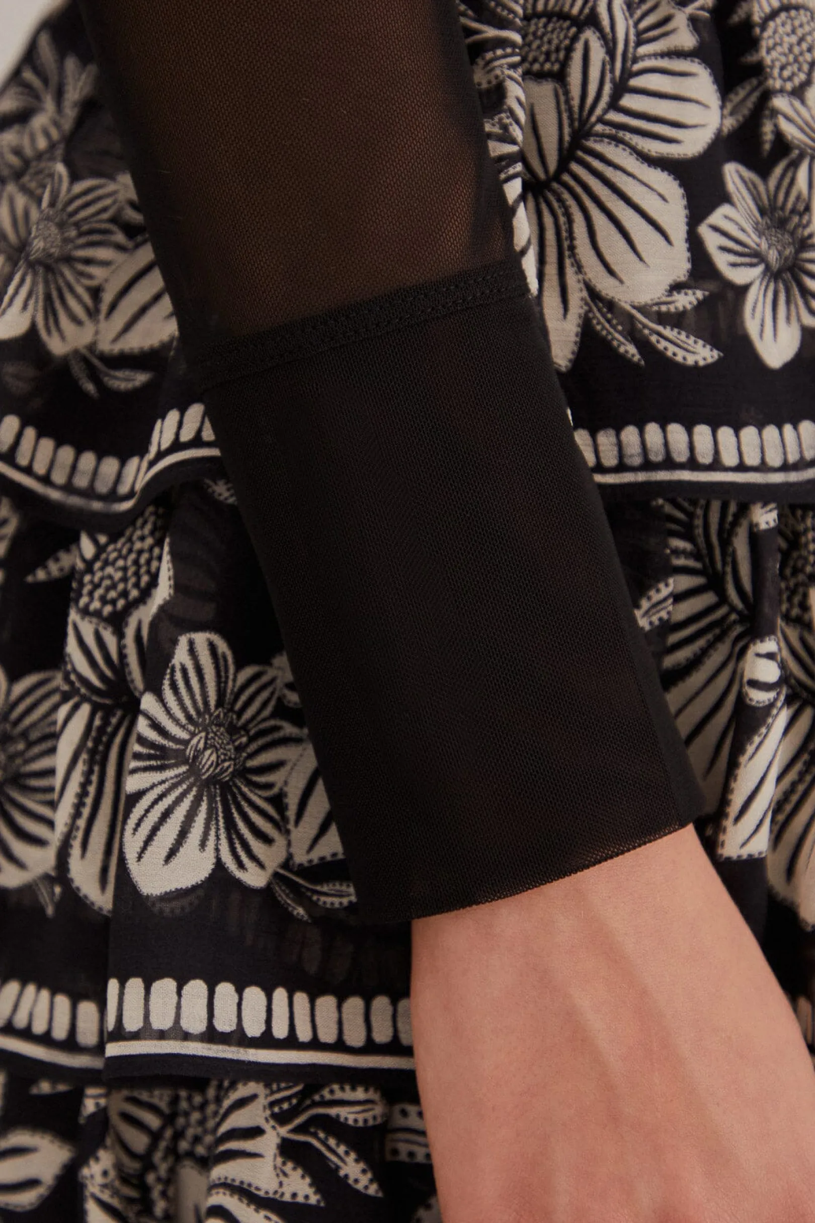 FARM Rio BLACK TULLE LONG SLEEVE BLOUSE Sale