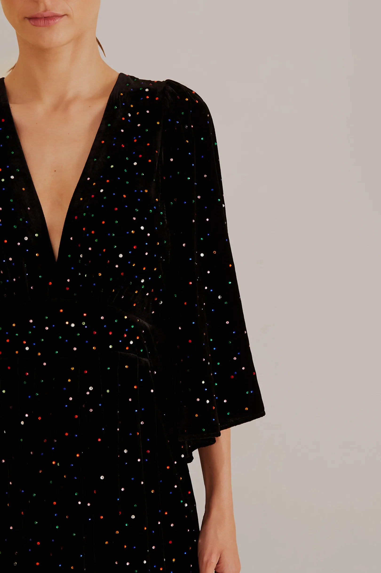 FARM Rio BLACK VELVET SHORT SLEEVE MIDI DRESS Sale