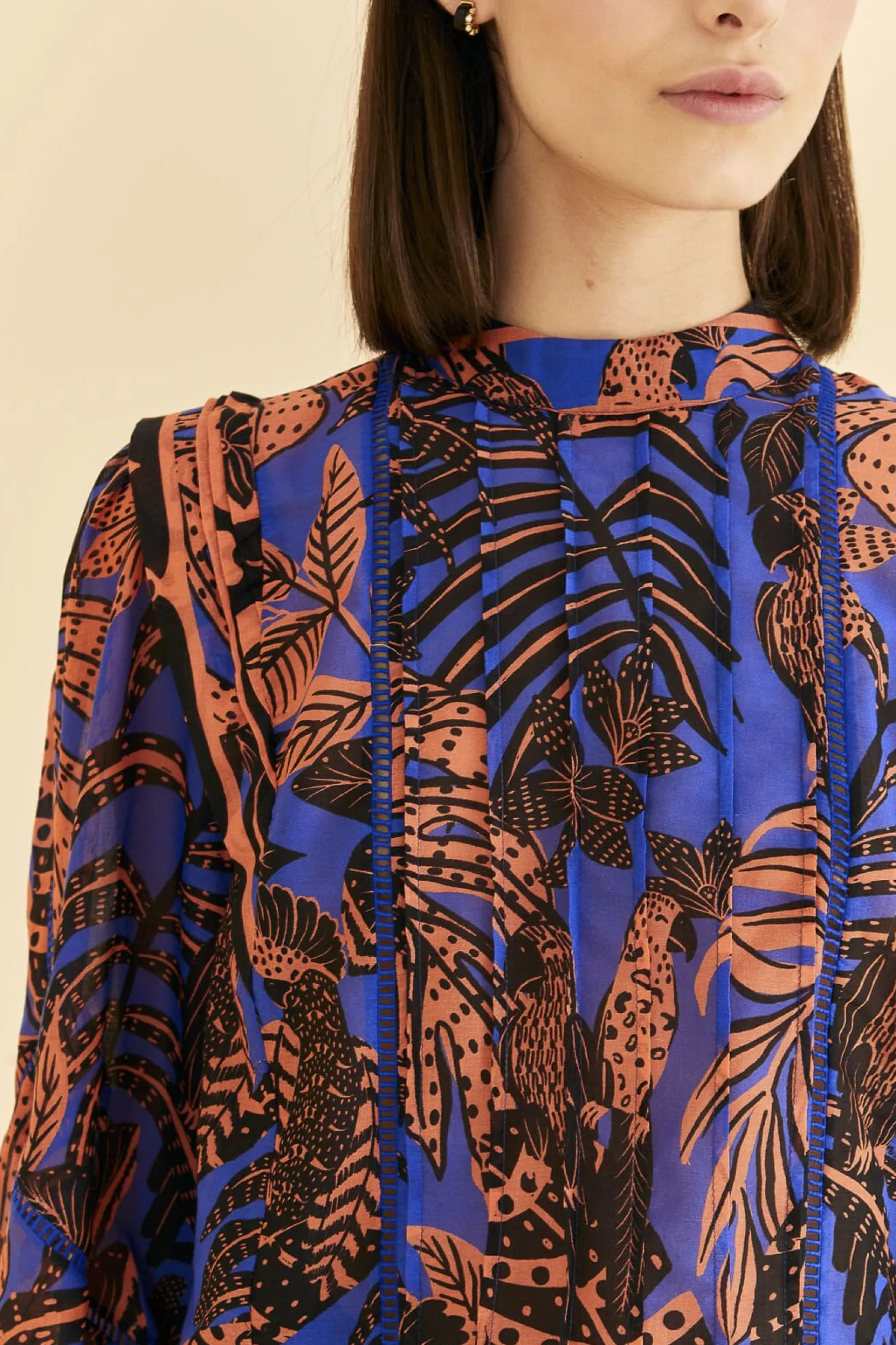 FARM Rio BLUE TROPICAL GOLD PLEATED LONG SLEEVE BLOUSE Sale