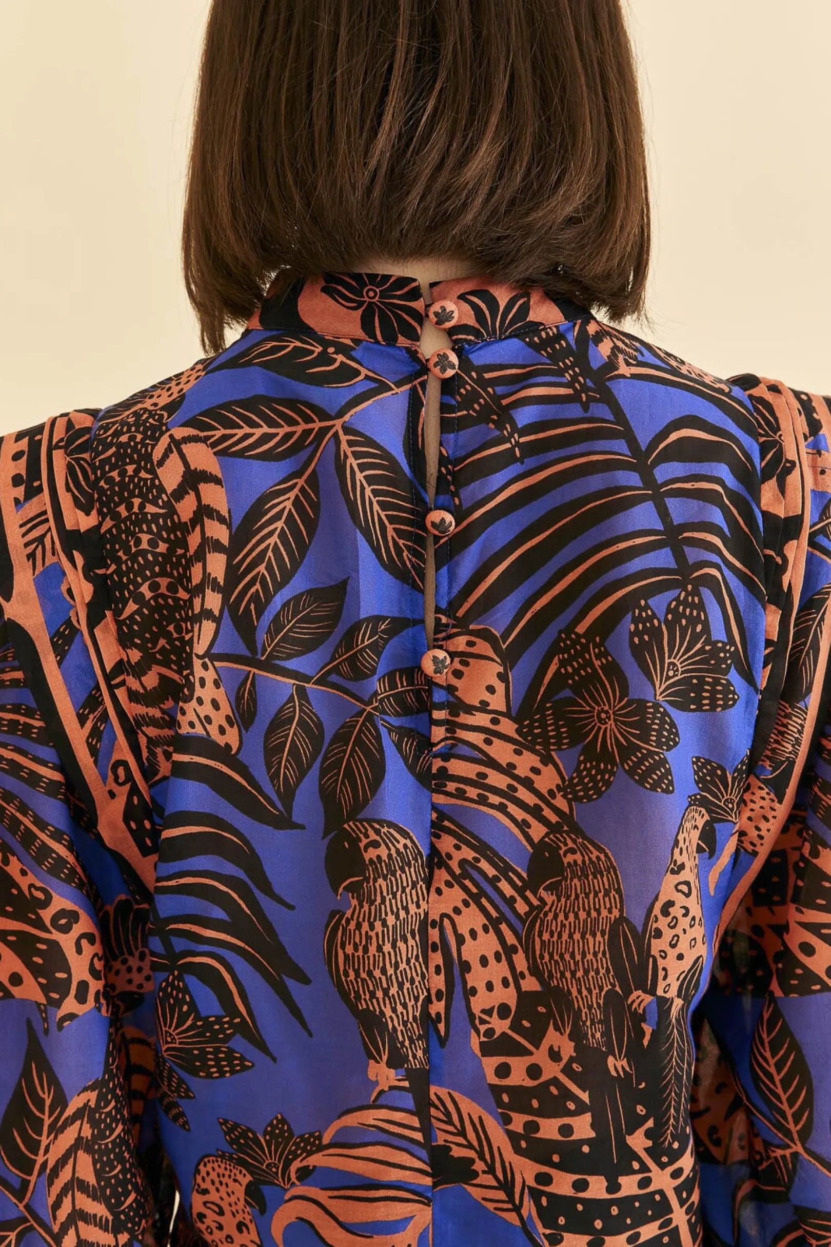 FARM Rio BLUE TROPICAL GOLD PLEATED LONG SLEEVE BLOUSE Sale