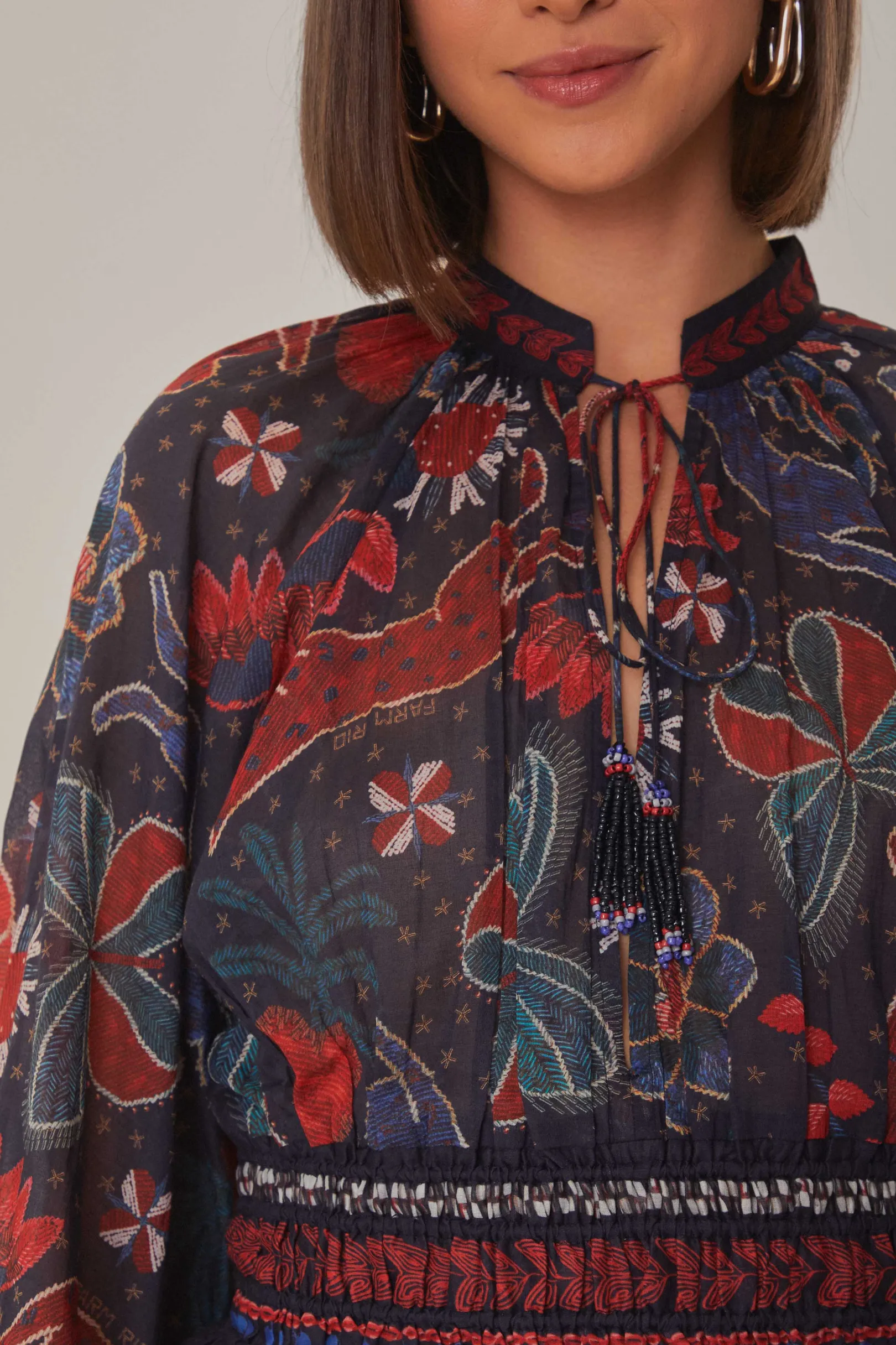 FARM Rio DARK BLUE TROPICAL SHINE V NECK BLOUSE Fashion