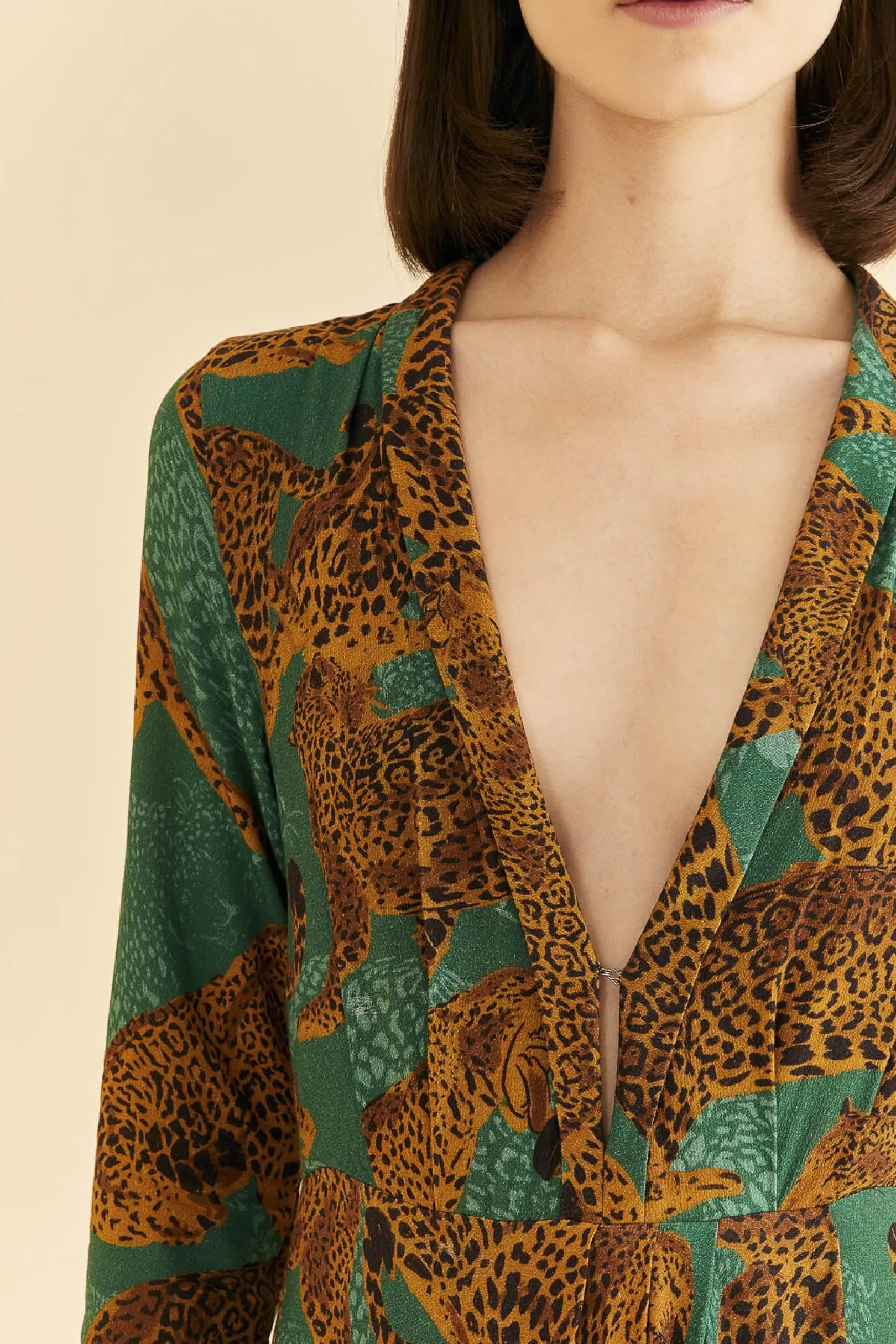 FARM Rio GREEN ARTSY LEOPARDS LONG SLEEVE MAXI DRESS Best