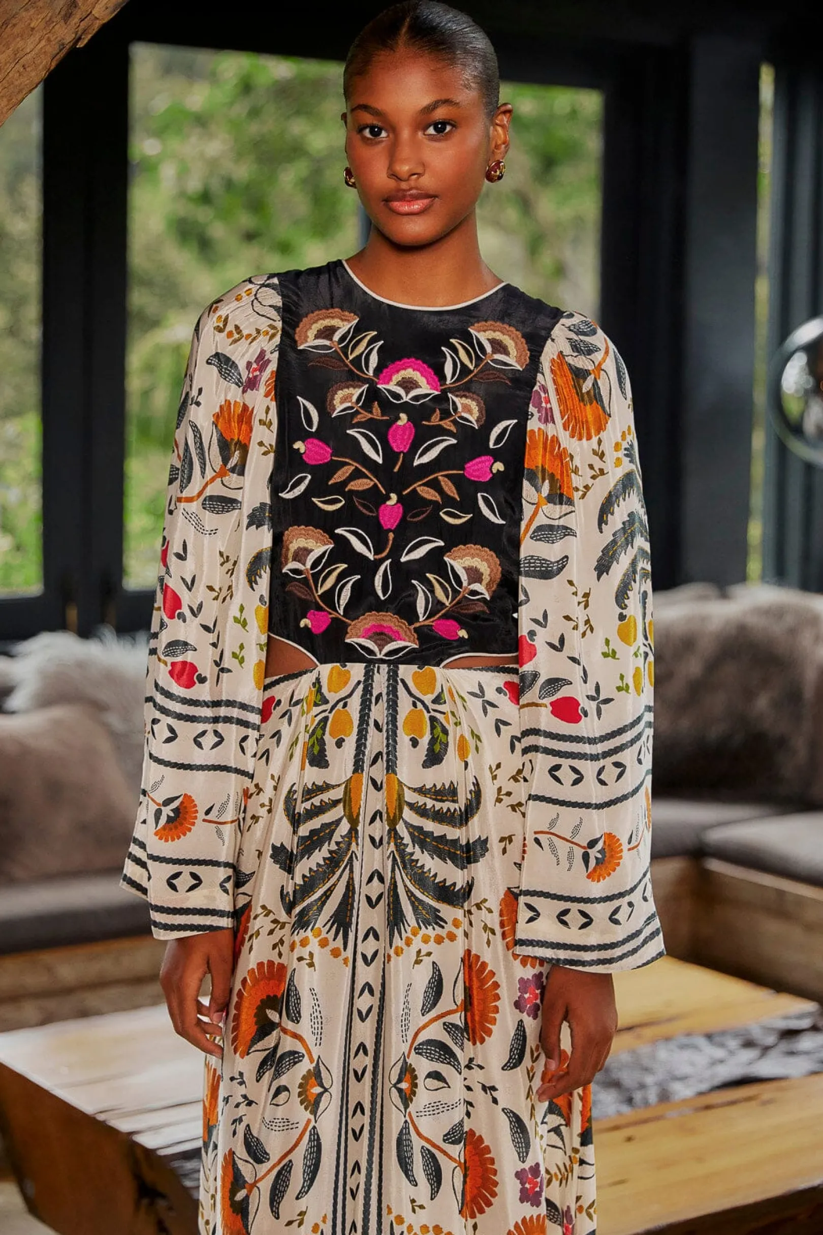 FARM Rio SAND PALMS PARADISE EMBROIDERED CUT OUT MIDI DRESS Fashion