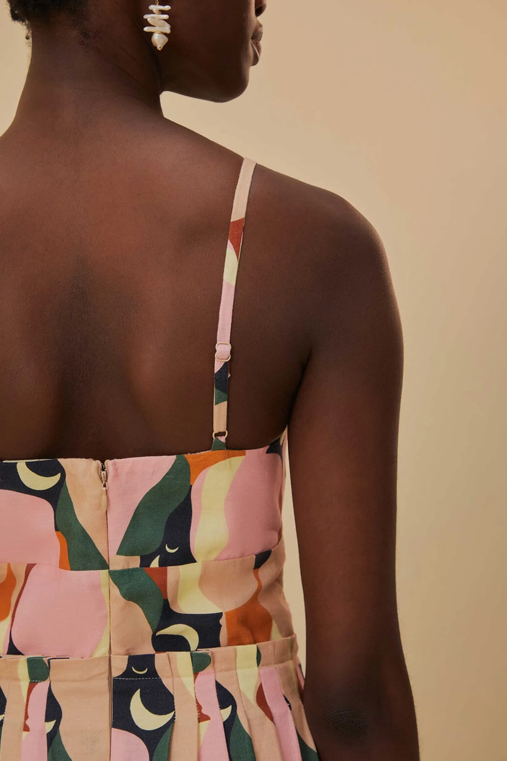 FARM Rio THE KISS MULTICOLOR SLEEVELESS MIDI DRESS Hot