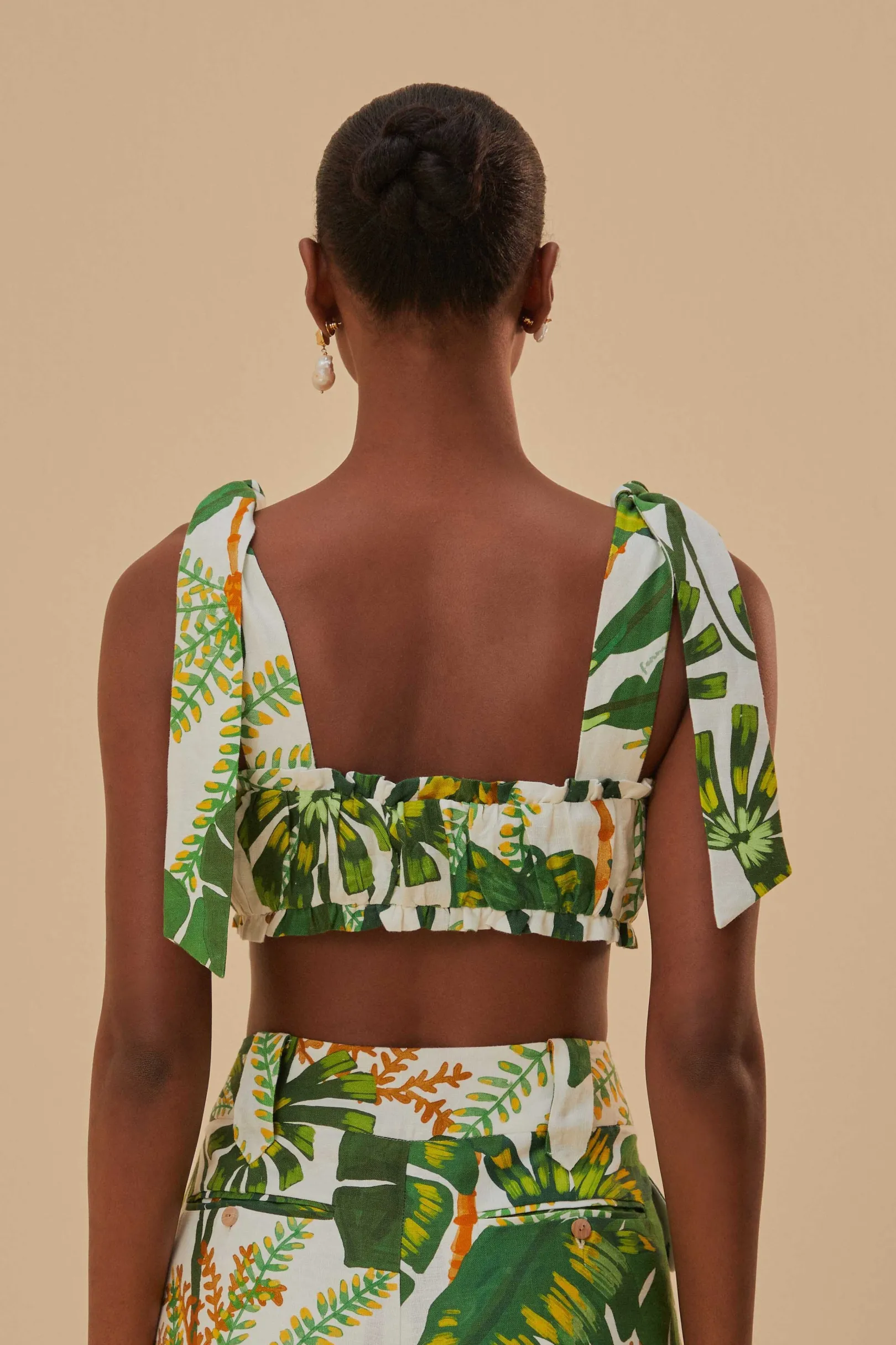 FARM Rio TROPICAL FOREST OFF-WHITE KNOT SLEEVELESS CROP TOP Best